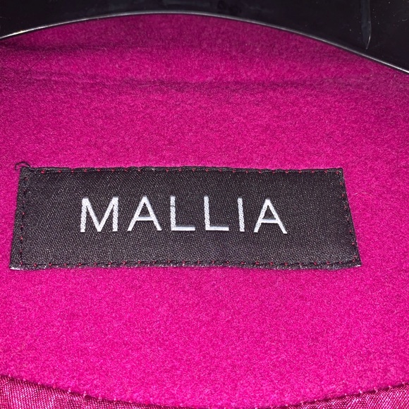 Beautiful Cashmere Coat by Mallia - Picture 4 of 6